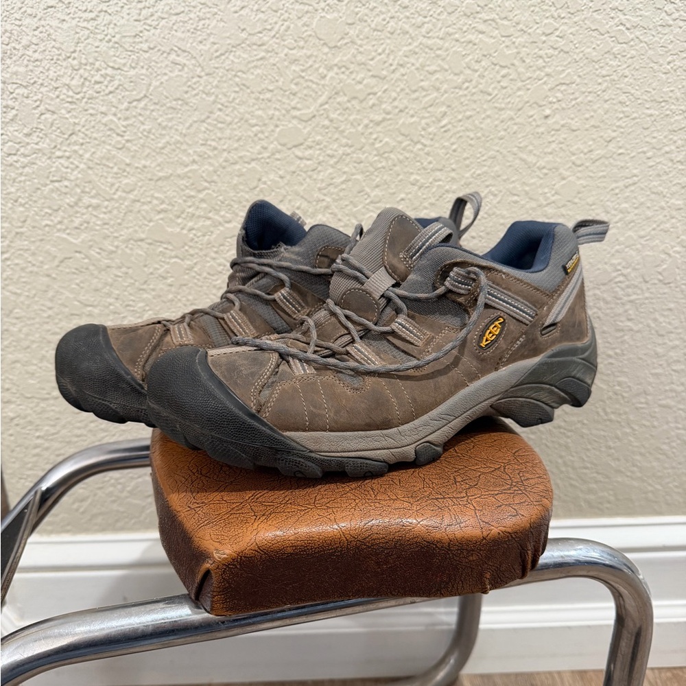 Keen Men’s Brown and Gray Trail Hiking Shoes